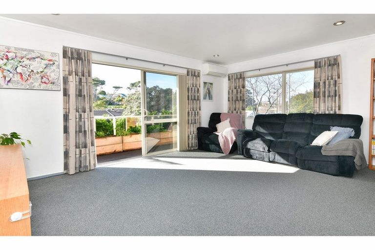 Photo of property in 1/926 Whangaparaoa Road, Manly, Whangaparaoa, 0930