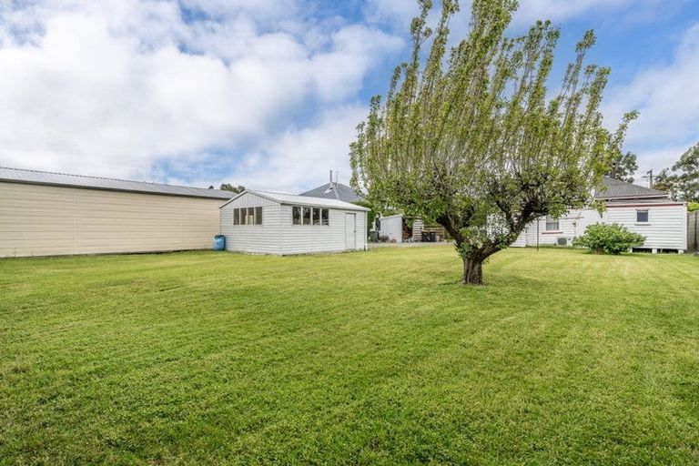 Photo of property in 350 Great North Road, Winton, 9720