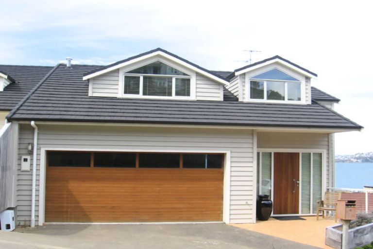 Photo of property in 6 Sargeson Way, Kaiwharawhara, Wellington, 6035