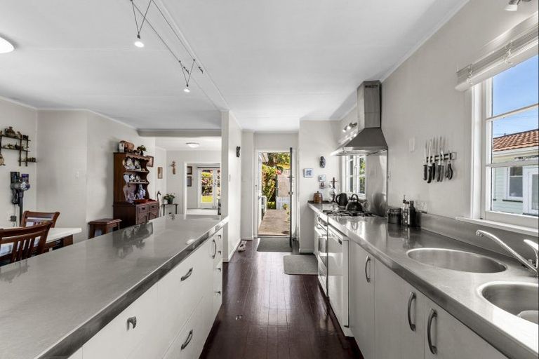 Photo of property in 101 Clawton Street, Westown, New Plymouth, 4310