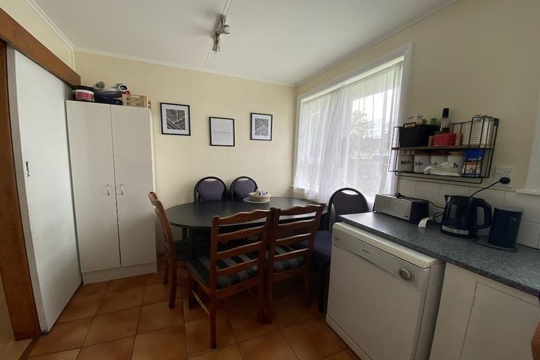 Photo of property in 31 Speargrass Grove, Timberlea, Upper Hutt, 5018