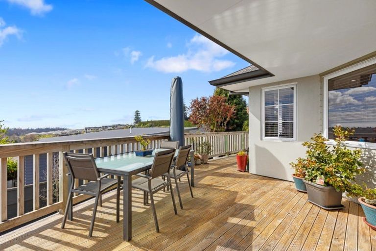 Photo of property in 33 Merriman Place, Pyes Pa, Tauranga, 3112