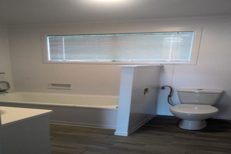 Photo of property in 53 Great South Road, Papakura, 2110