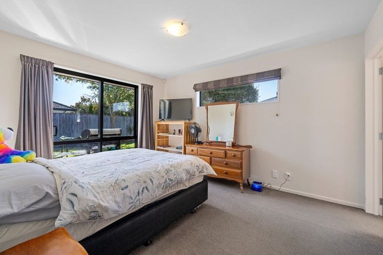Photo of property in 16 Waimarie Street, Pegasus, 7612