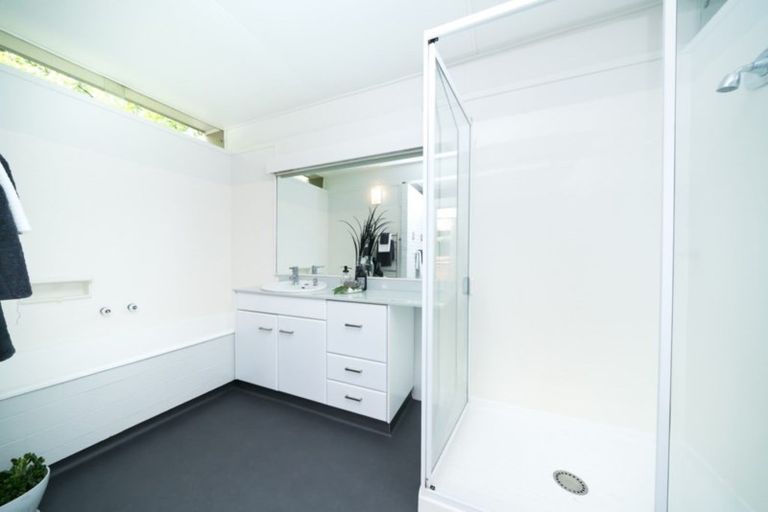 Photo of property in 20 Lees Road, Feilding, 4775