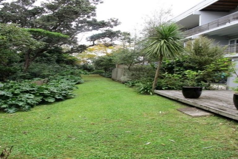 Photo of property in 17/67 Princes Street, Northcote Point, Auckland, 0627