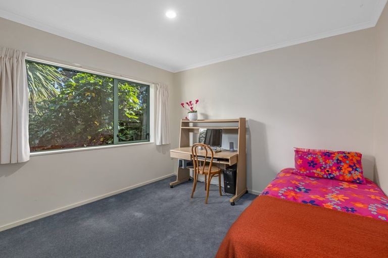 Photo of property in Redwood Village, 9/42 Main Road, Tawa, Wellington, 5028