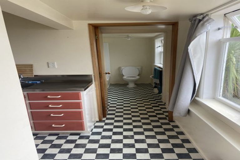 Photo of property in 9 Lerwick Terrace, Melrose, Wellington, 6023