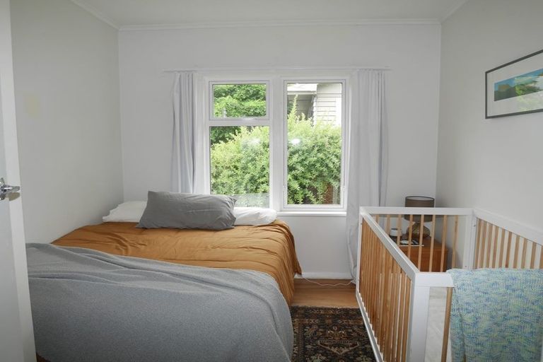 Photo of property in 19 Gavin Road, Raumati Beach, Paraparaumu, 5032