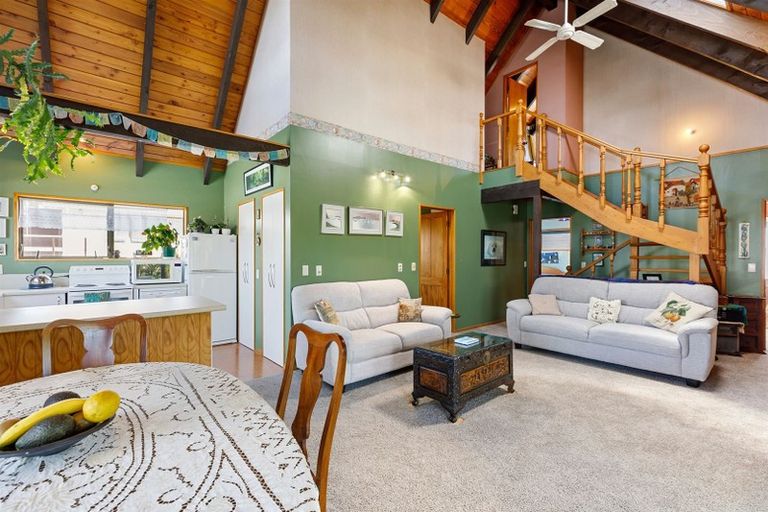 Photo of property in 204 Cambridge Road, Bethlehem, Tauranga, 3110