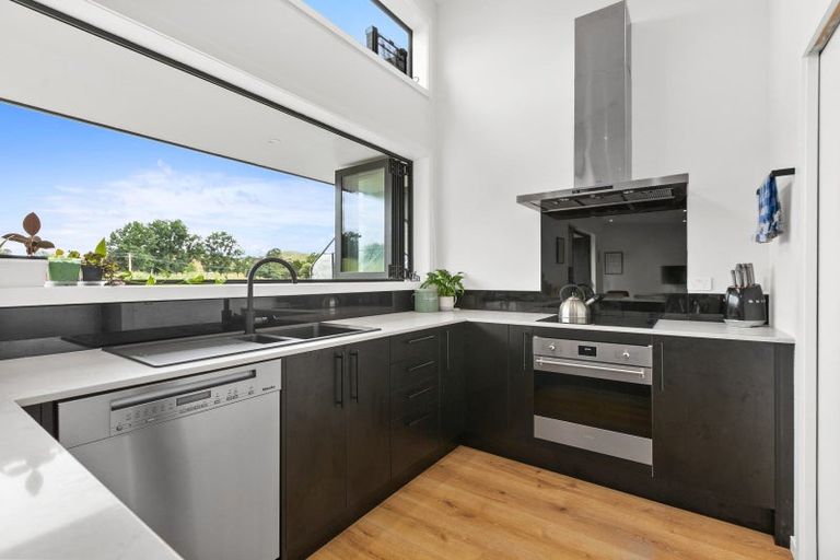 Photo of property in 34 Pourerere Road, Waipawa, 4271