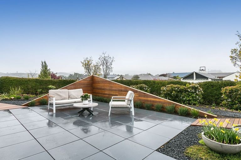 Photo of property in 1 Sunninghurst Drive, Fairfield, Dunedin, 9018