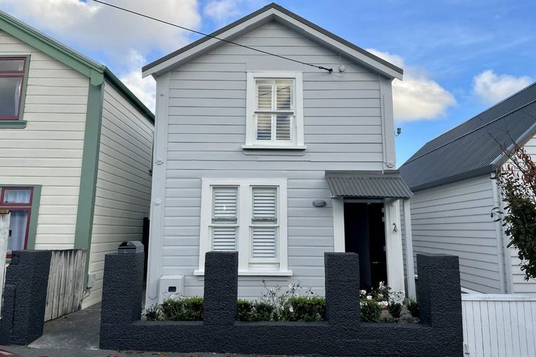 Photo of property in 12 Normanby Street, Newtown, Wellington, 6021