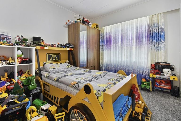 Photo of property in 28 Wayne Drive, Mangere, Auckland, 2022