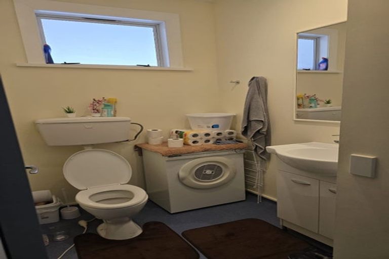 Photo of property in 80 Queens Drive, Lyall Bay, Wellington, 6022