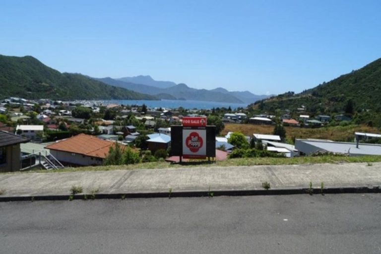 Photo of property in 7 Moana Heights, Waikawa, Picton, 7220