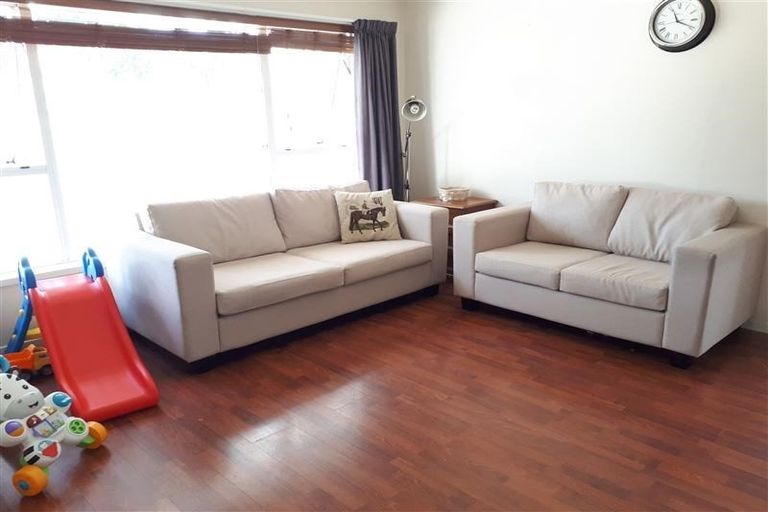 Photo of property in 2/46 Trinidad Road, Sunnynook, Auckland, 0620