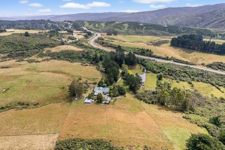 Photo of property in 1458b State Highway 2, Kaitoke, Upper Hutt, 5018