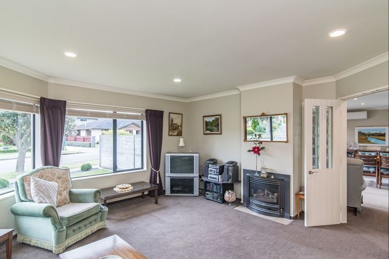 Photo of property in 7 Datum Way, Paraparaumu, 5032