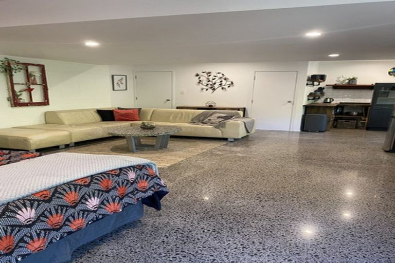 Photo of property in 55a Tui Glen Road, Birkenhead, Auckland, 0626