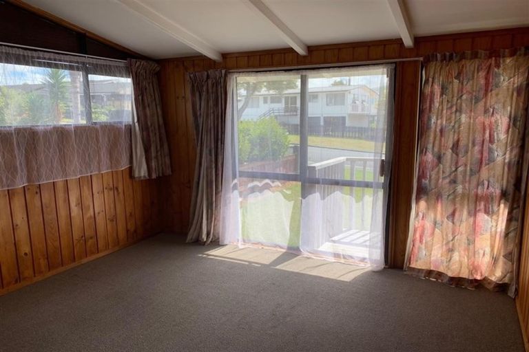 Photo of property in 8 Kauri Crescent, Snells Beach, 0920