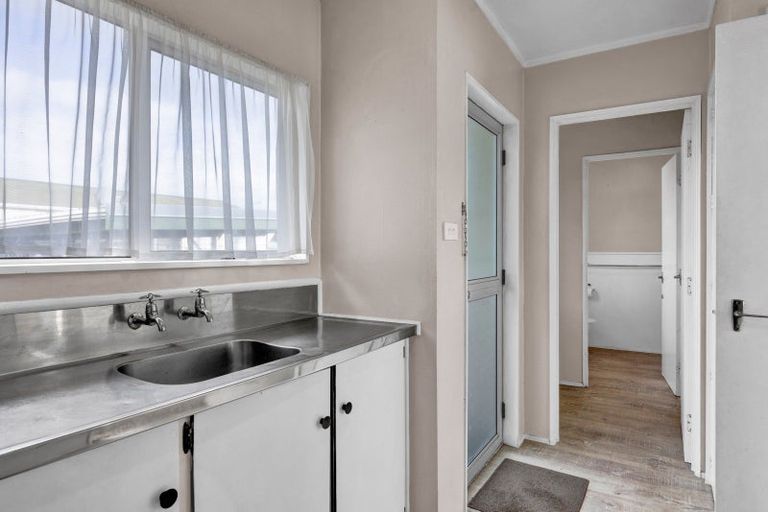 Photo of property in 60 Hume Street, Waitara, 4320