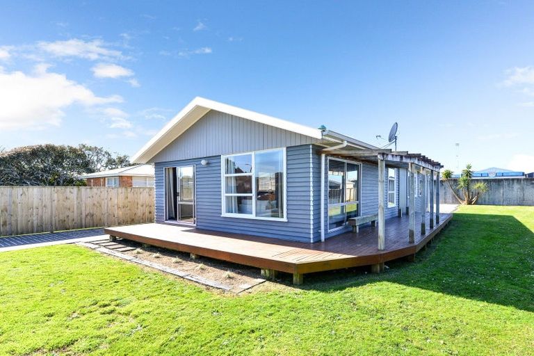 Photo of property in 10 Lugton Street, Nawton, Hamilton, 3200