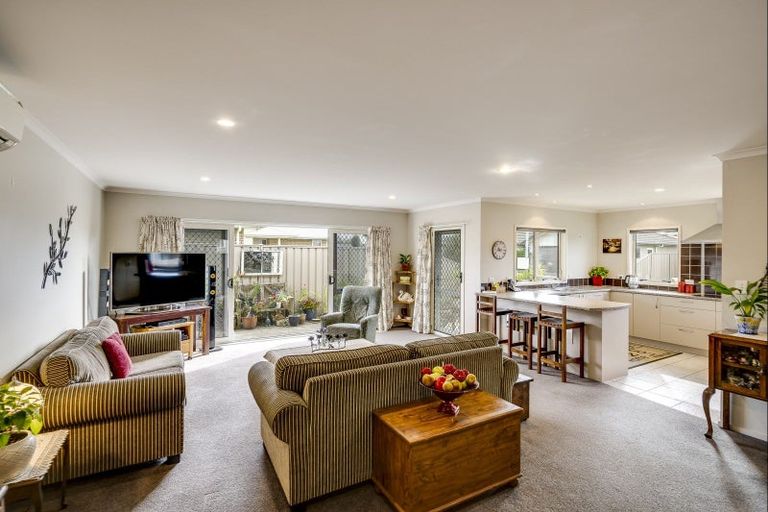 Photo of property in 1109a Karamu Road North, Mayfair, Hastings, 4122