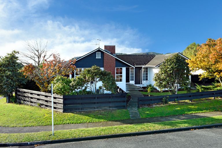 Photo of property in 30 Fergusson Street, Stoke, Nelson, 7011