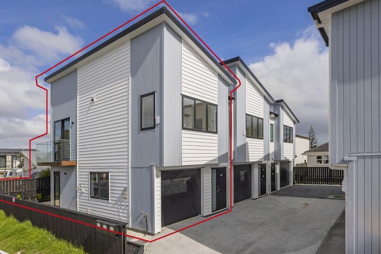 Photo of property in 1a Edwards Avenue, Henderson, Auckland, 0610