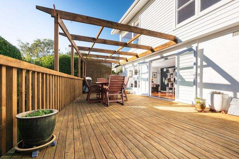 Photo of property in 10 Edgeware Road, Wilton, Wellington, 6012