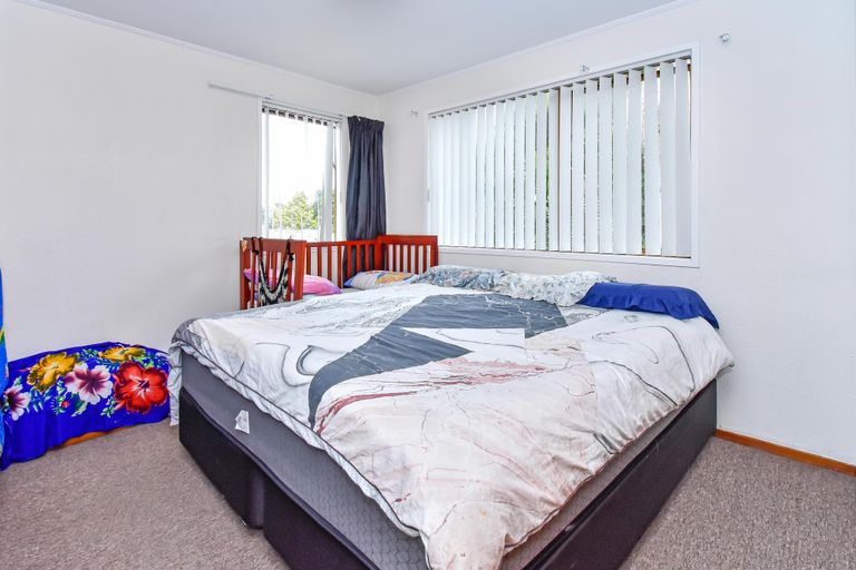 Photo of property in 4 Adel Place, Weymouth, Auckland, 2103