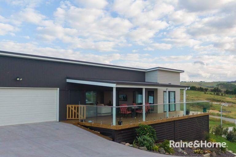 Photo of property in 18 Freyja Crescent, Coopers Beach, 0420