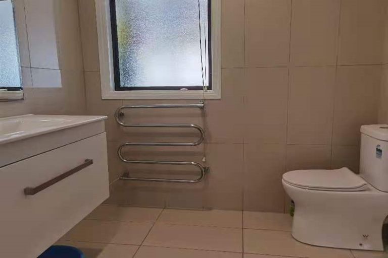 Photo of property in 11 Travis View Drive, Fairview Heights, Auckland, 0632