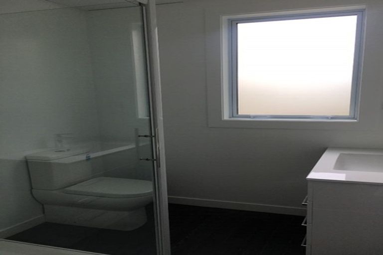 Photo of property in 100 Main South Road, Green Island, Dunedin, 9018