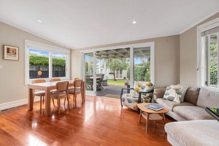 Photo of property in 2 Ewen Alison Avenue, Devonport, Auckland, 0624