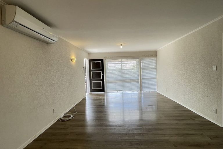 Photo of property in 1/4 Palm Court Drive, Glen Eden, Auckland, 0602