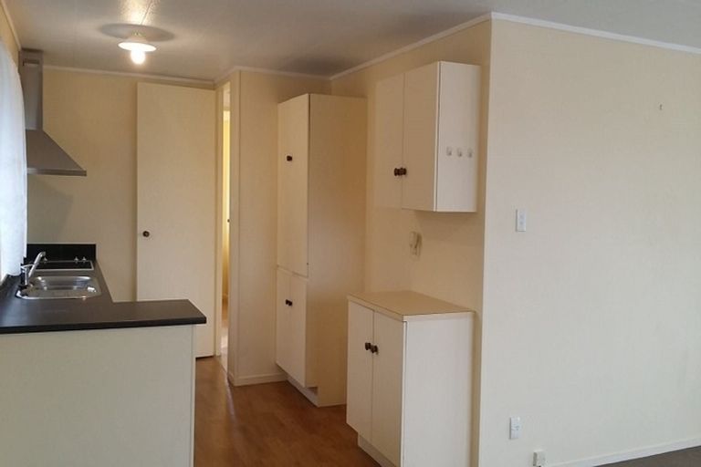 Photo of property in 15 Sabot Place, Massey, Auckland, 0614