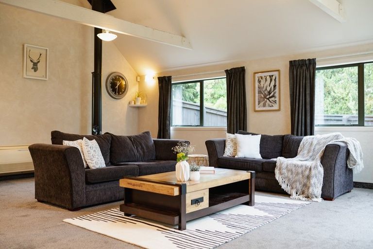 Photo of property in 6 Gladstone Road North, Mosgiel, 9024