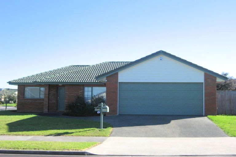 Photo of property in 27 Sandwick Drive, Weymouth, Auckland, 2103