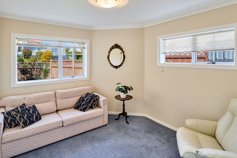 Photo of property in 20a Redwood Avenue, Tawa, Wellington, 5028