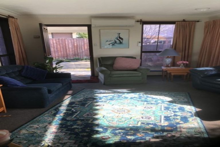 Photo of property in 1/37 Karnak Crescent, Russley, Christchurch, 8042