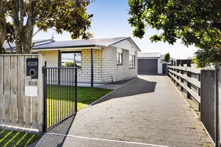 Photo of property in 212 Waihi Road, Hawera, 4610