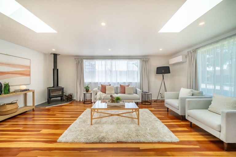 Photo of property in 8 Cruickshank Road, Clouston Park, Upper Hutt, 5018