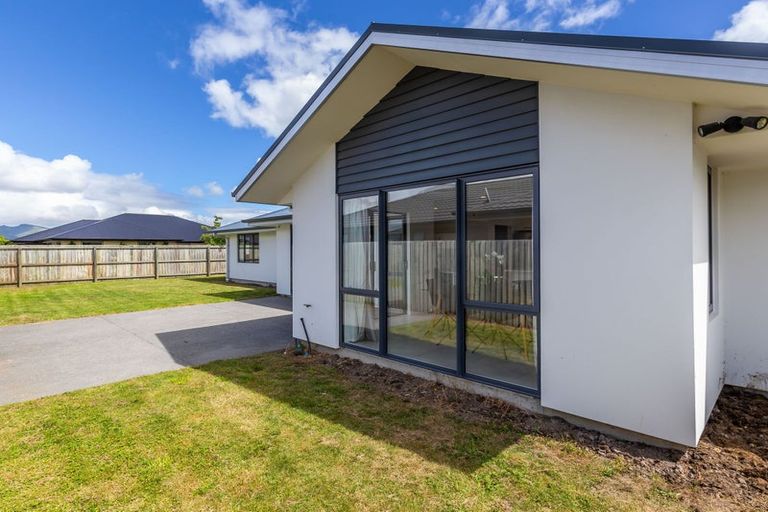 Photo of property in 93 Whincops Road, Halswell, Christchurch, 8025