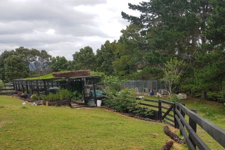 Photo of property in 393 Brooks Road, Waipu, 0582