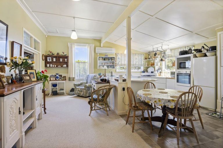 Photo of property in 47 Patu-kukupa Street, Manaia, 4612