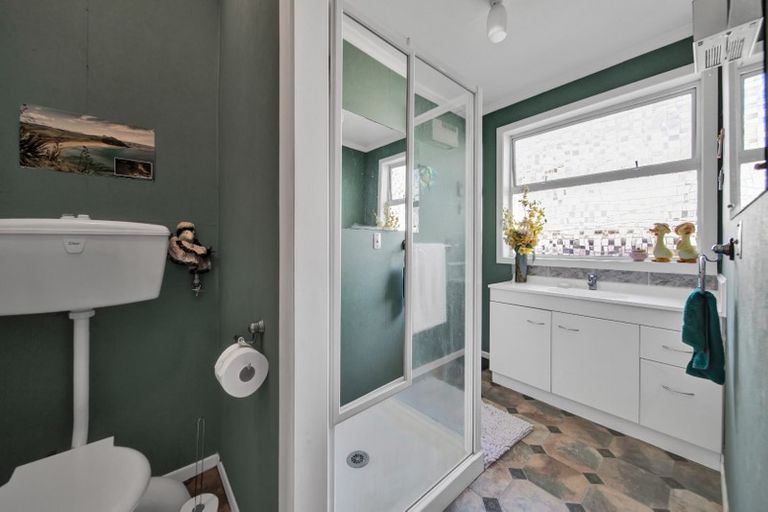 Photo of property in 67a Barrett Street, Westown, New Plymouth, 4310