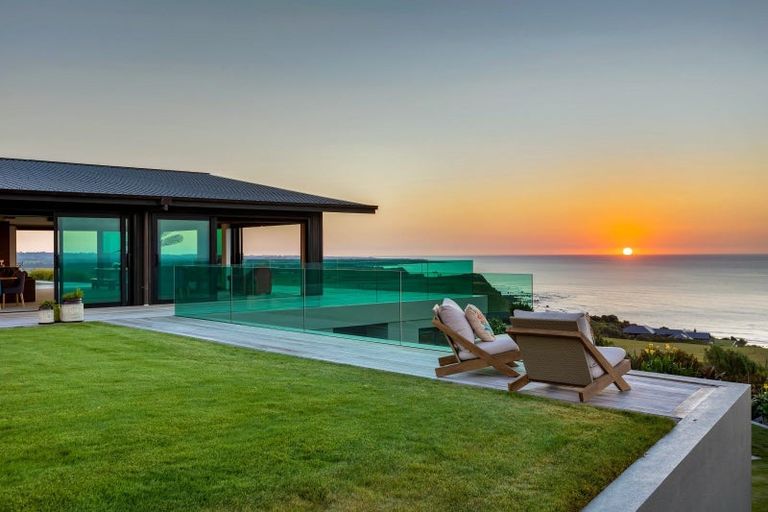 Photo of property in 24 Washer Road, Omata, New Plymouth, 4374