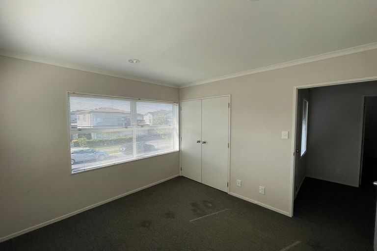 Photo of property in 3 Lorenzo Way, Flat Bush, Auckland, 2016